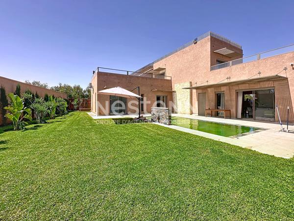 Villa d'architecte moderne de 4 suites route de l'Ourika sur terrain de 1000m2
