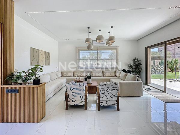 Villa d'architecte moderne de 4 suites route de l'Ourika sur terrain de 1000m2