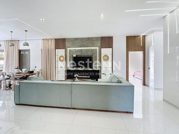 Villa d'architecte moderne de 4 suites route de l'Ourika sur terrain de 1000m2