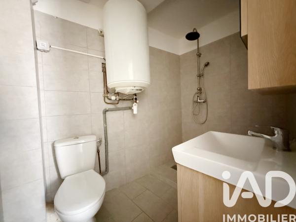 Location appartement 2 pièces 33 m² Cuers