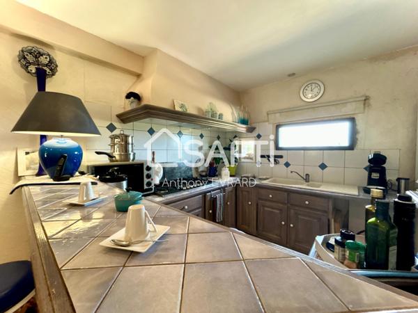 Mas en pierre 320?m² avec piscine, gîte et vue sur vignobles