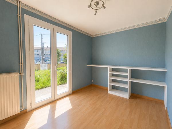 Maison
         4 pièces
        - 77 m² 155 900 € *