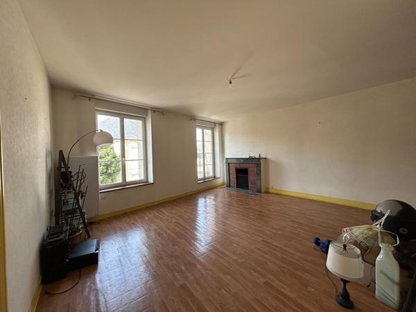 Appartement centre ville Civray