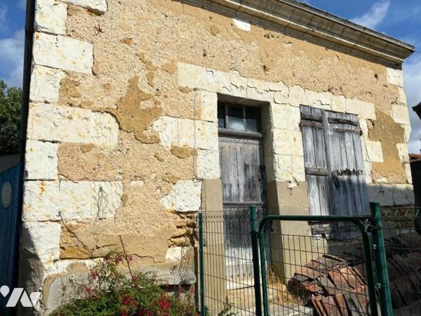 MAISON DE VILLE - A VENDRE - BESSE SUR BRAYE (72310)