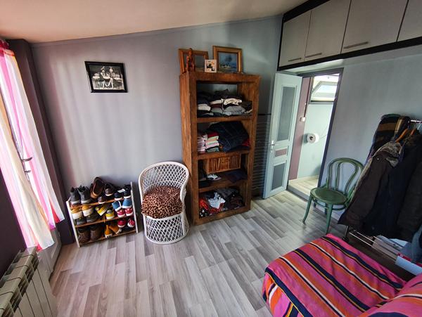 Maison plain pied, Rochefort, 3 pièces avec terrain.