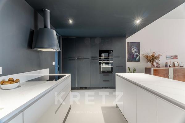Maison familiale rénovée 201 m², 5 CH, piscine 6x3m, Tropézienne