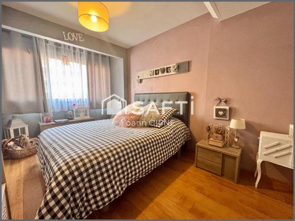 Appartement T4 80m2 entièrement rénové avec terrasse 13002