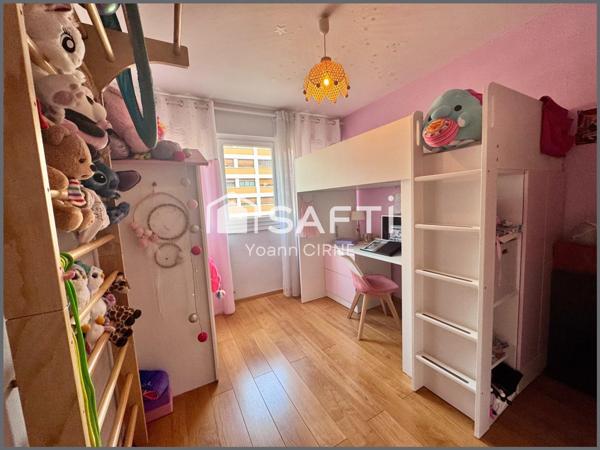 Appartement T4 80m2 entièrement rénové avec terrasse 13002