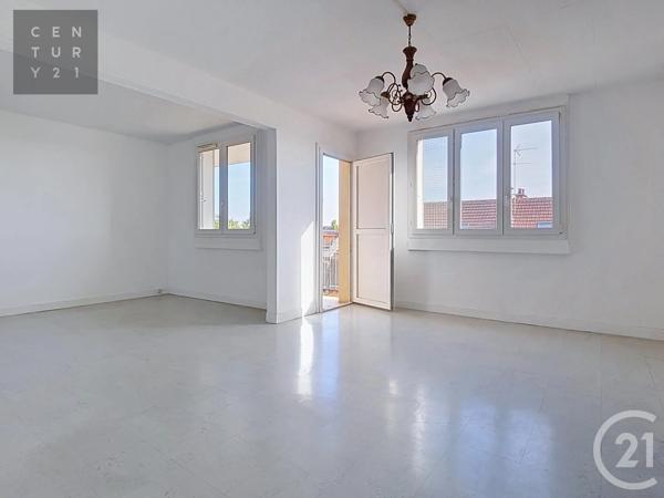 Appartement à vendre  5 pièces - 93,21 m 2   TROYES  - 10