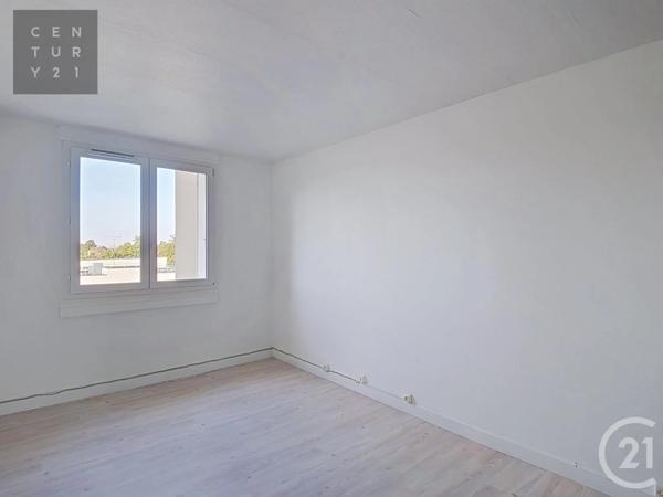Appartement à vendre  5 pièces - 93,21 m 2   TROYES  - 10