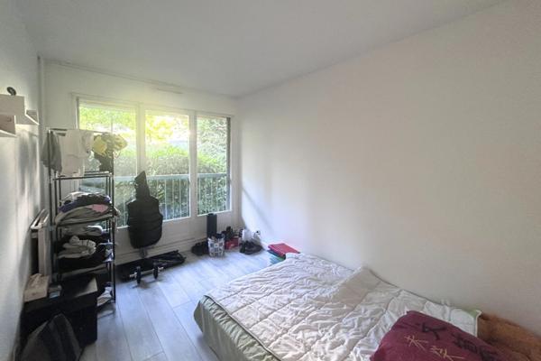 Appartement à vendre 5 pièces - Rez de jardin - CALME - PARKINGS - PROCHE DES COMMODITES