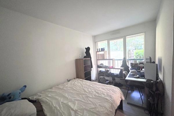 Appartement à vendre 5 pièces - Rez de jardin - CALME - PARKINGS - PROCHE DES COMMODITES