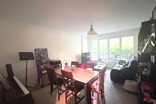 Appartement à vendre 5 pièces - Rez de jardin - CALME - PARKINGS - PROCHE DES COMMODITES