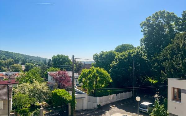 Appartement à vendre    5 pièces • 93,30 m2 Orsay