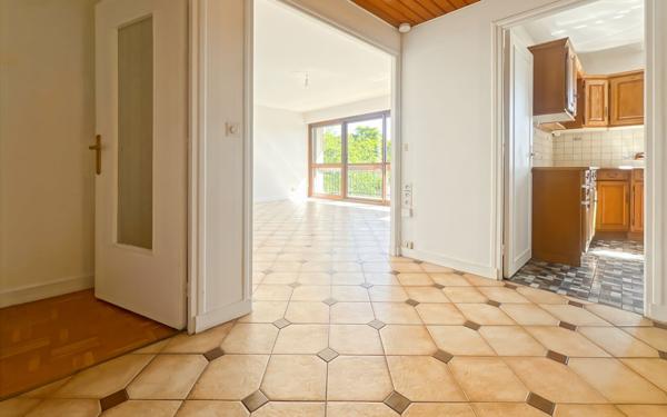 Appartement à vendre    5 pièces • 93,30 m2 Orsay