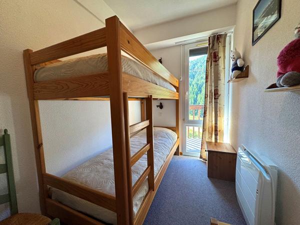 Bel appartement au pied des pistes avec vue montagne ? 2 chambres, balcon, parking