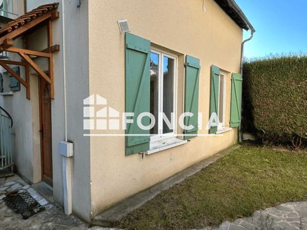 Location Studio 17.13 m² - 23 RUE DES RESERVOIRS Chartres 28000