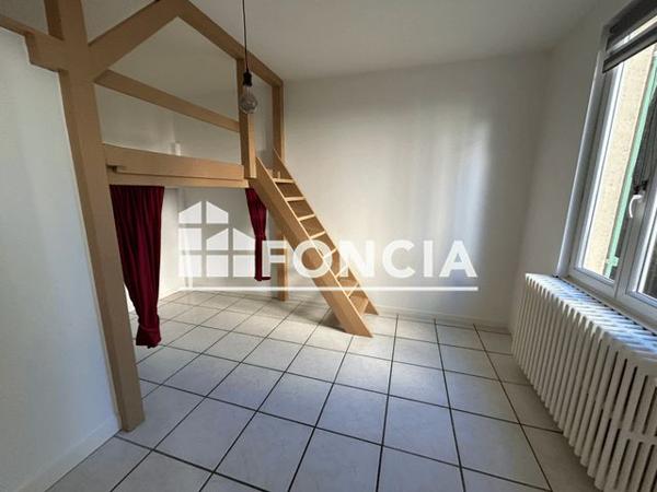 Location Studio 17.13 m² - 23 RUE DES RESERVOIRS Chartres 28000