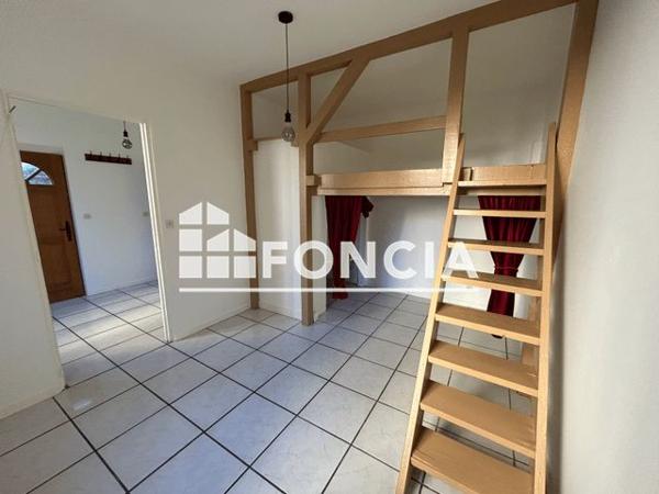 Location Studio 17.13 m² - 23 RUE DES RESERVOIRS Chartres 28000