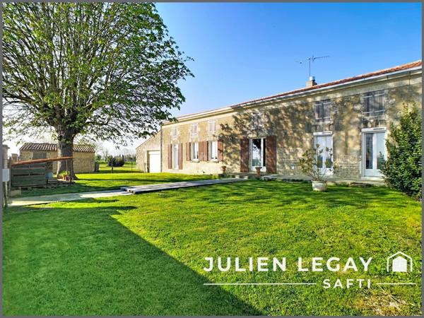 Longère dans un environnement calme et dégagé