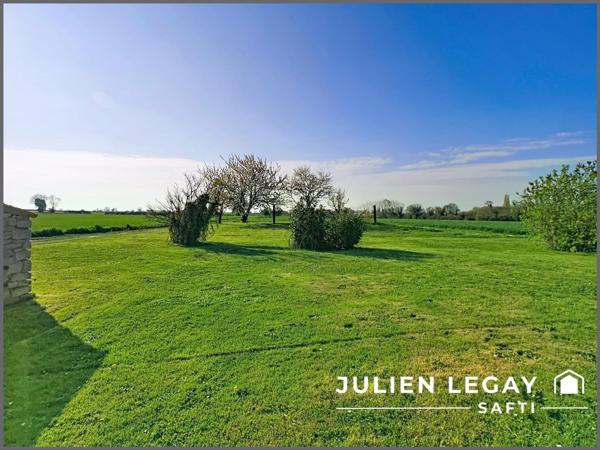 Longère dans un environnement calme et dégagé