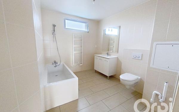 Appartement à louer    3 pièces • 96,29 m2 Clamart