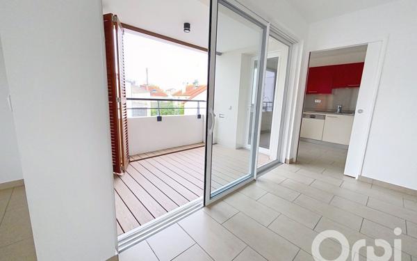 Appartement à louer    3 pièces • 96,29 m2 Clamart