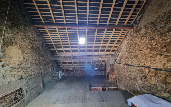 Maison à vendre    3 pièces •  Genouillac