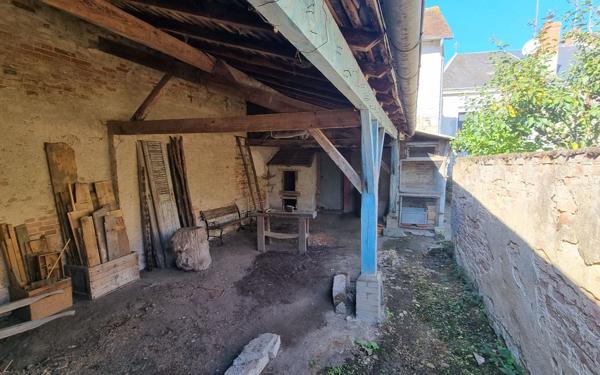 Maison à vendre    3 pièces •  Genouillac