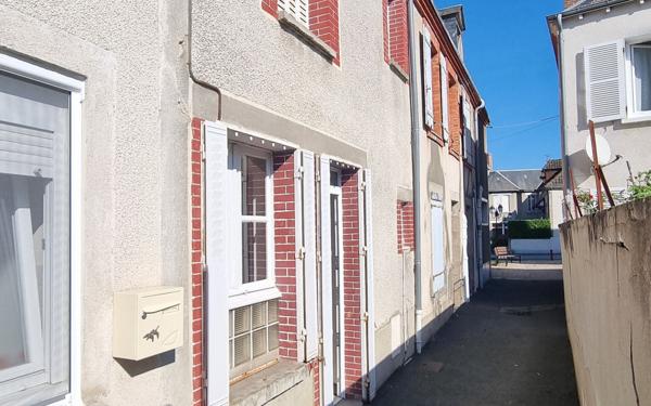 Maison à vendre    3 pièces •  Genouillac