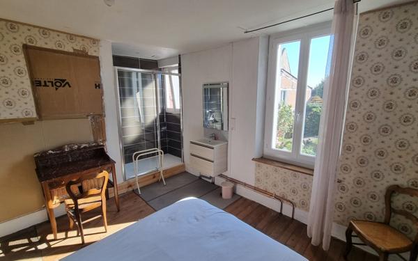 Maison à vendre    3 pièces •  Genouillac