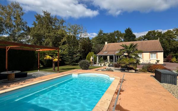 Maison à vendre    5 pièces •  Cérans-Foulletourte