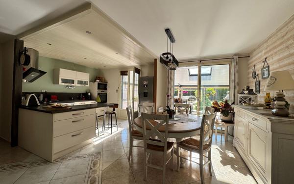 Maison à vendre    5 pièces •  Cérans-Foulletourte