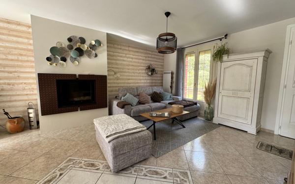 Maison à vendre    5 pièces •  Cérans-Foulletourte