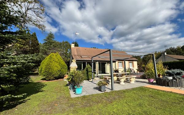 Maison à vendre    5 pièces •  Cérans-Foulletourte