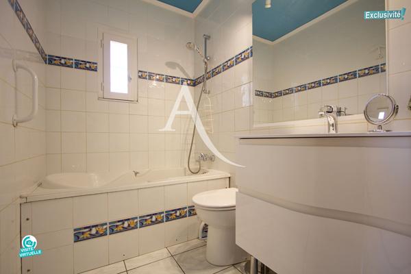 LATTES - MAURIN - DANS UNE IMPASSE - MAISON - T5 DE 101 M2 - TERRAIN 250 M2 -