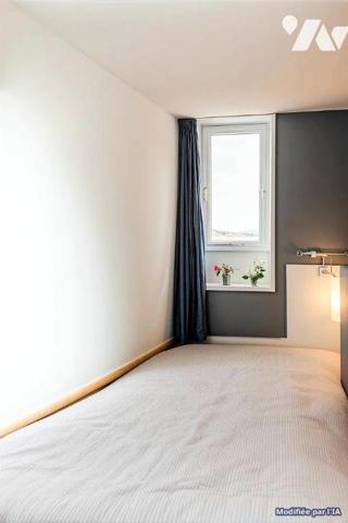PROCHE TOUTES COMMODITES APPARTEMENT DE TYPE 4 AU DERNIER ETAGE A PLAN DE CUQUES