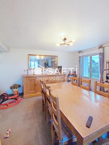 Maison idéalement située à l'entrée d'Ardentes.