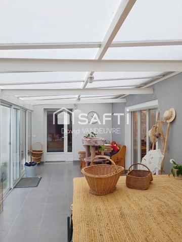 Maison idéalement située à l'entrée d'Ardentes.