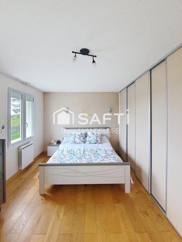 Maison idéalement située à l'entrée d'Ardentes.