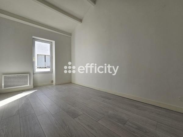 Maison
         5 pièces
        - 119 m² 440 000 €*