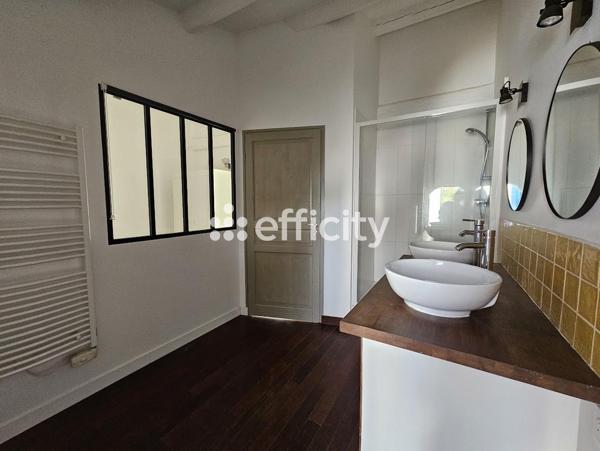Maison
         5 pièces
        - 119 m² 440 000 €*