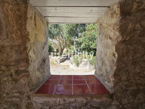 Maison
         5 pièces
        - 119 m² 440 000 €*