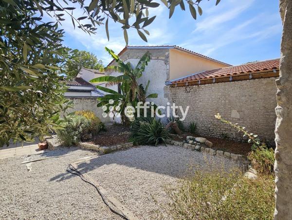 Maison
         5 pièces
        - 119 m² 440 000 €*