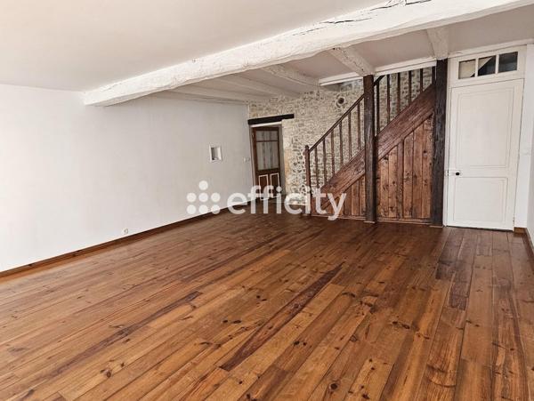 Maison
         5 pièces
        - 119 m² 440 000 €*