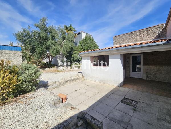 Maison
         5 pièces
        - 119 m² 440 000 €*
