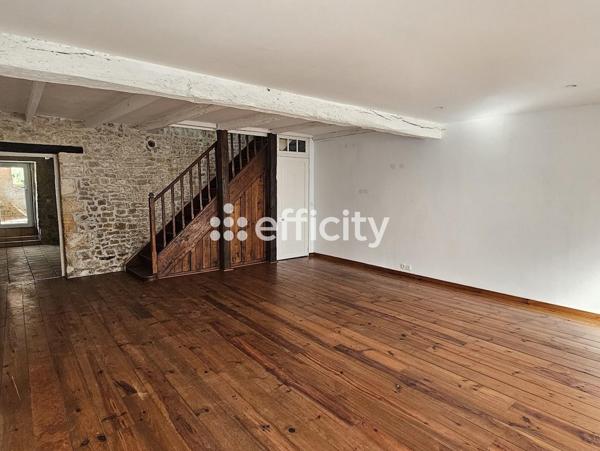 Maison
         5 pièces
        - 119 m² 440 000 €*