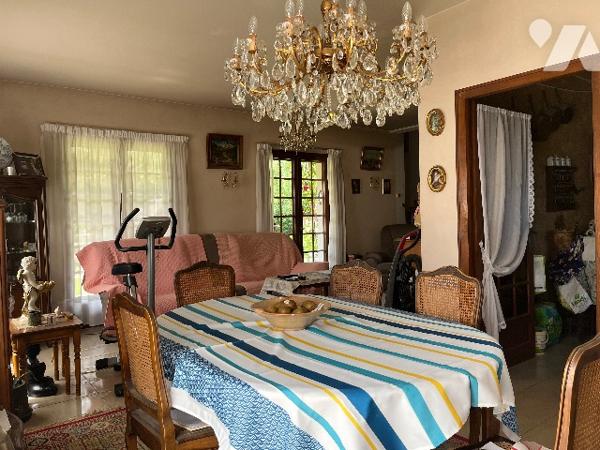 Exclusivité – Divonne-les-Bains – vente maison sur terrain de 1.298m² avec réserve d'usufruit.