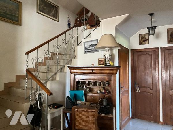 Exclusivité – Divonne-les-Bains – vente maison sur terrain de 1.298m² avec réserve d'usufruit.