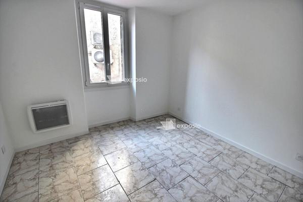 IMMEUBLE Toulon 5 appartements + murs commerciaux ! 275m²